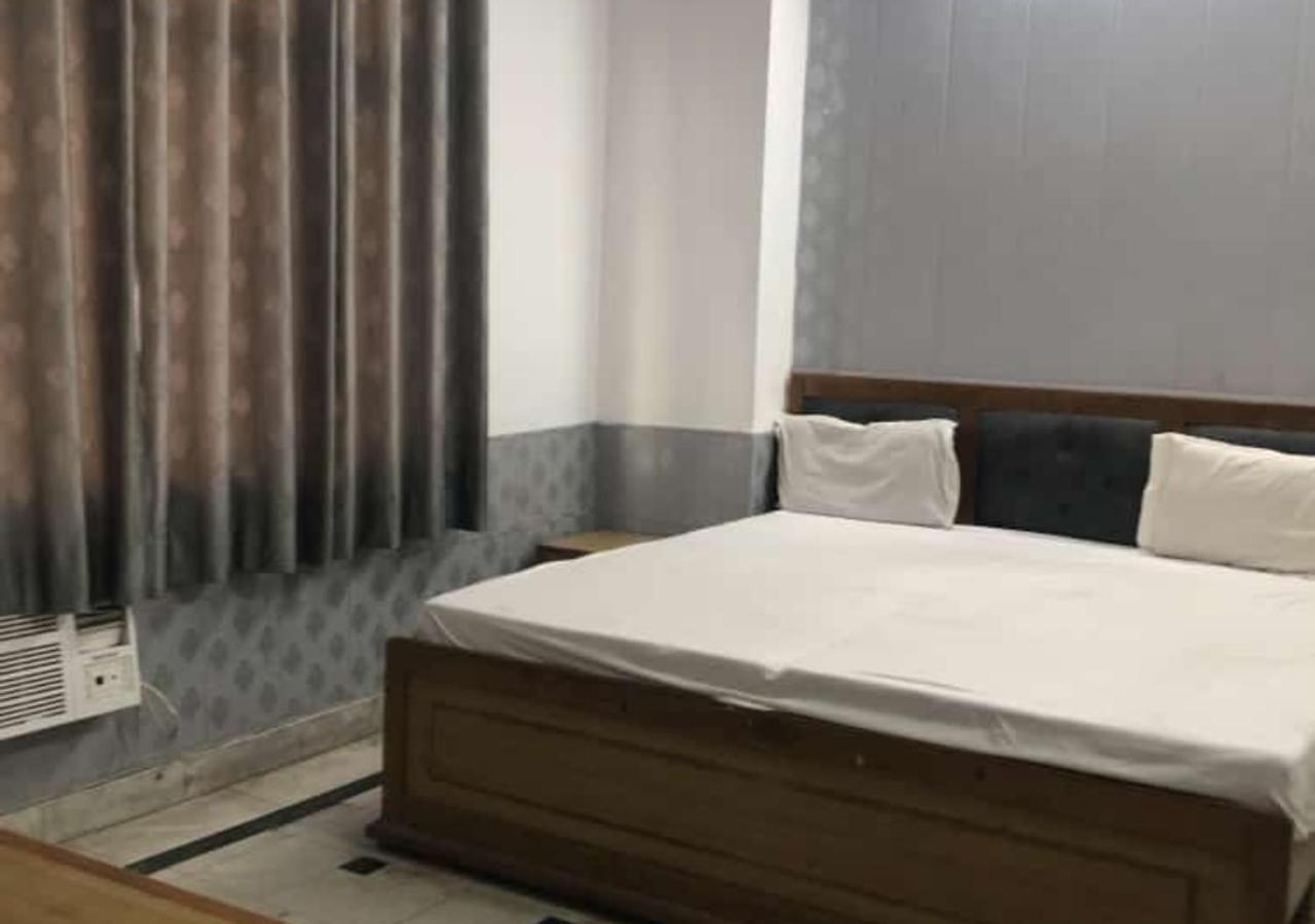 Shree Chitra Residency By Grb Hotell Haridwār Exteriör bild