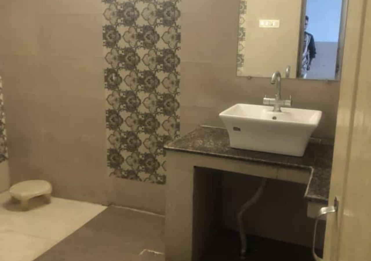 Shree Chitra Residency By Grb Hotell Haridwār Exteriör bild